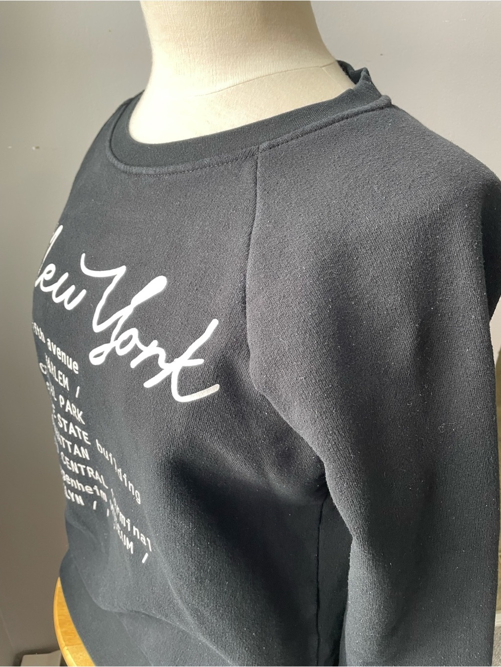 Twik Simons Black "New York" Graphic List Sweatshirt - Size M - FAIR Condition - Picture 4 of 10